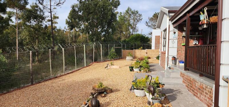 2 Bedroom Property for Sale in Albertinia Western Cape